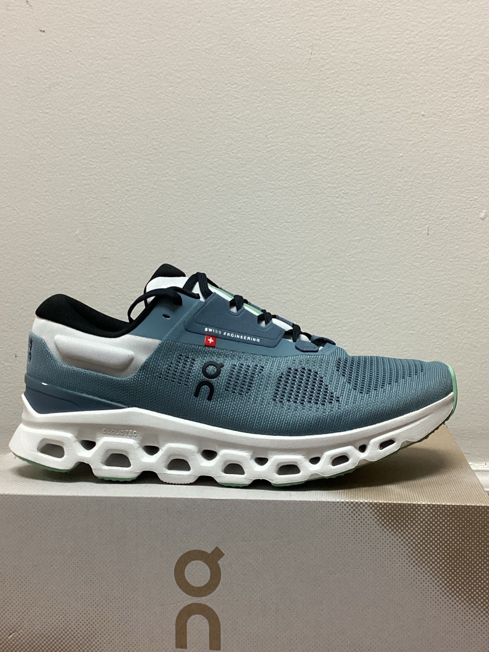 Men’s ON Cloudstratus 3